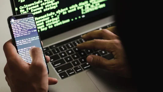 android_malware_sora_shimazaki_pexels_1649425870825.jpg